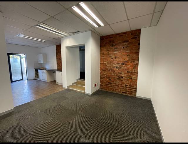 484.54M² OFFICE TO LET IN RIVONIA